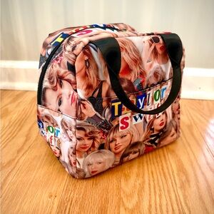 Stylish EUC Taylor Swift Lunch Box/Bag — Back to School —9x9”